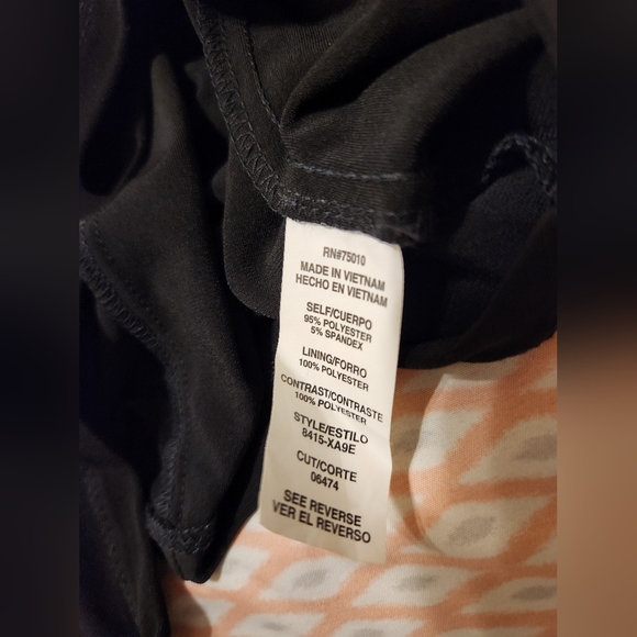 Black long bell sleeve dress - Picture 4 of 6